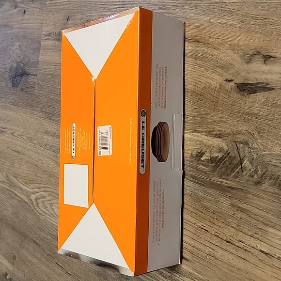 Le Creuset Cassis Set of 4 Petite Pie Dishes - Picture 11 of 13